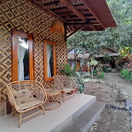 Anik Homestay & Dormy Batukaras Exterior photo