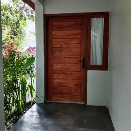 Anik Homestay & Dormy Batukaras Exterior photo