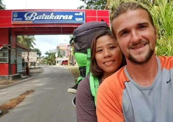 Anik & Dormy Batukaras